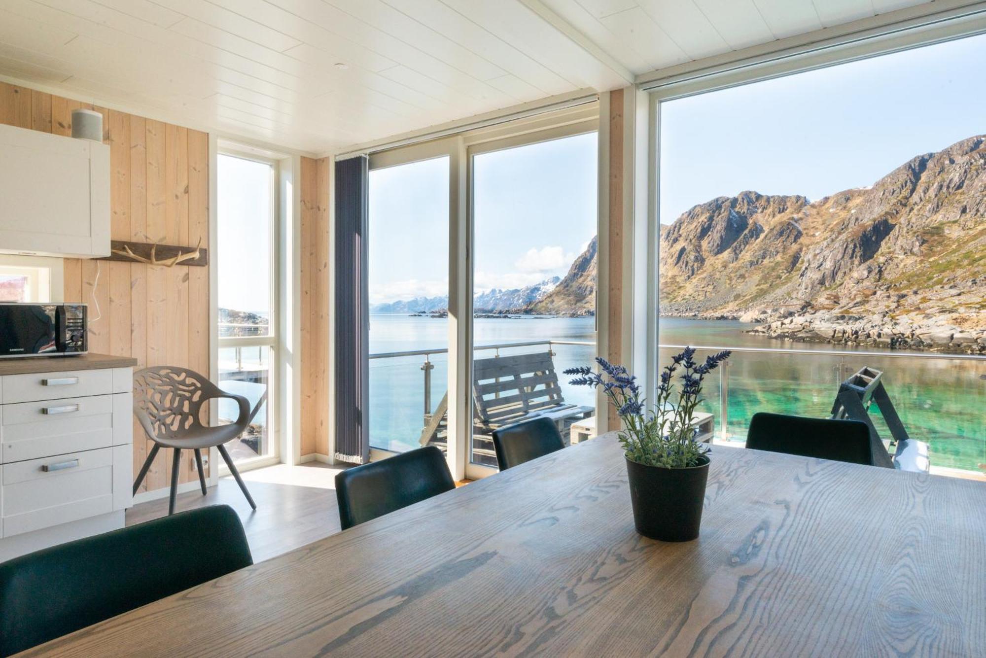 Lofoten Waterfront Luxury Lodge 巴尔斯塔 外观 照片